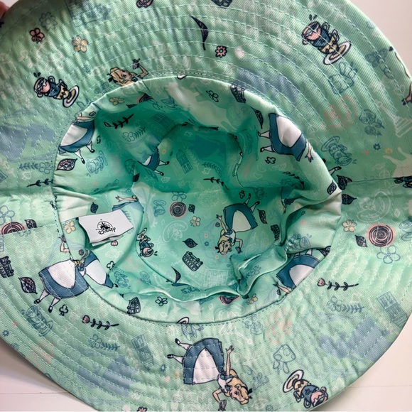NWT. Disney Parks Epcot UK World Showcase Alice in Wonderland Bucket Hat. - Picture 7 of 15